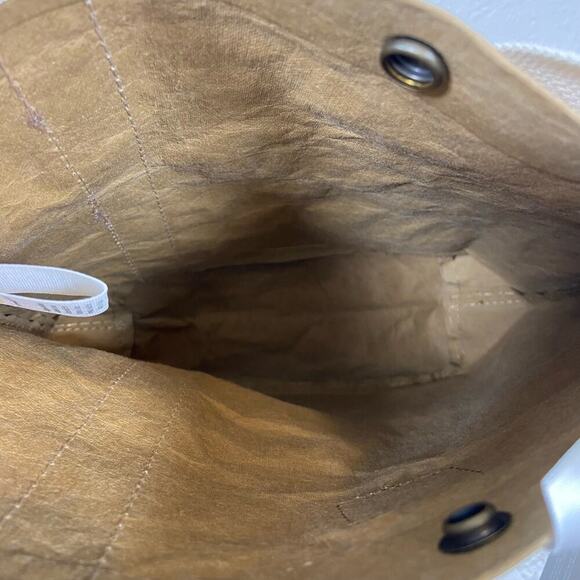 OUT OF THE WOODS Reuseable Paper Gift/Tote Bag Earthy Tan Sz M Natural - Picture 3 of 6